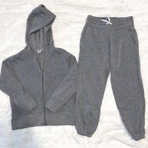 Girl’s Gray Sweatsuit Set